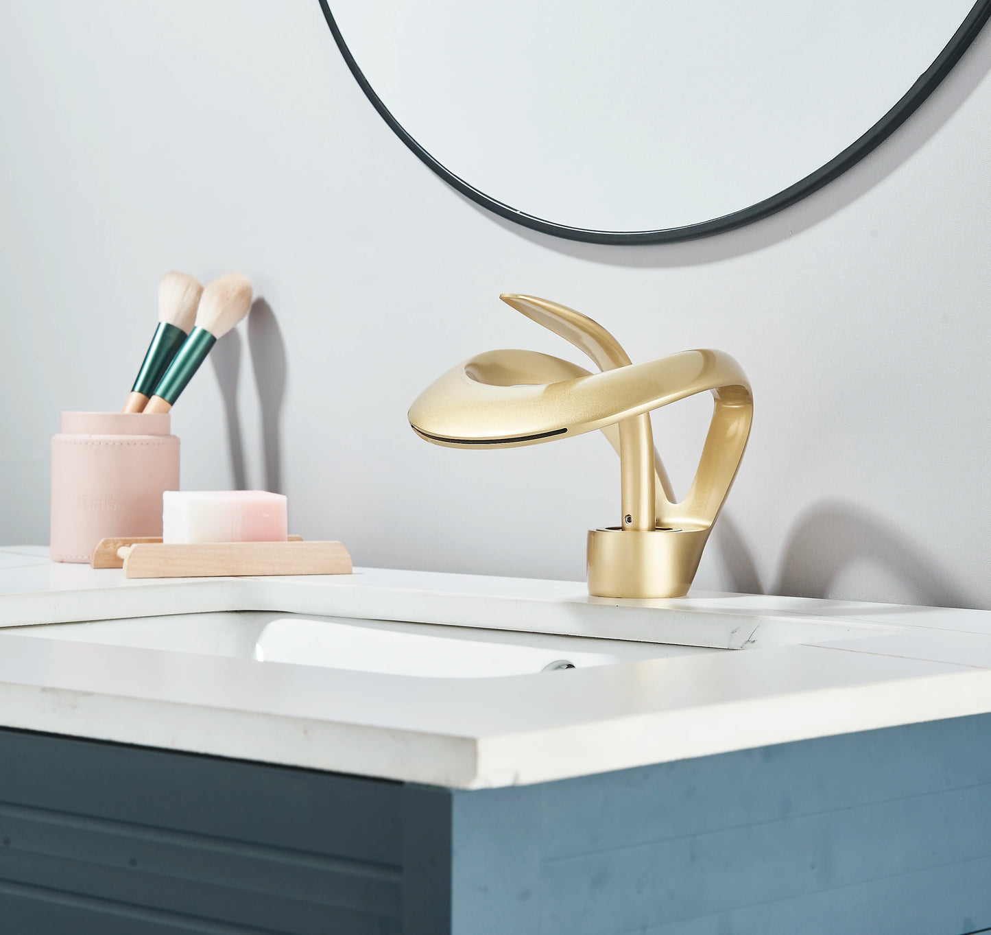 Modern Bathroom Sink Faucet Cold and hot water Unique Curved Waterfall Spout Single Handle Vanity Basin Mixer Tap Durable