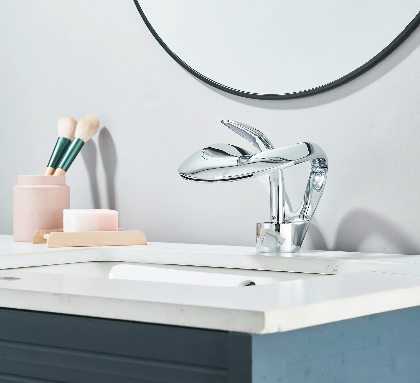 Modern Bathroom Sink Faucet Cold and hot water Unique Curved Waterfall Spout Single Handle Vanity Basin Mixer Tap Durable